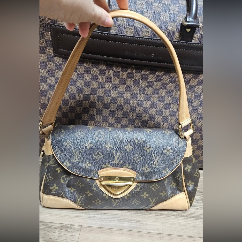 Louis Vuitton Beverly Shoulder Bag with Iconic Monogram